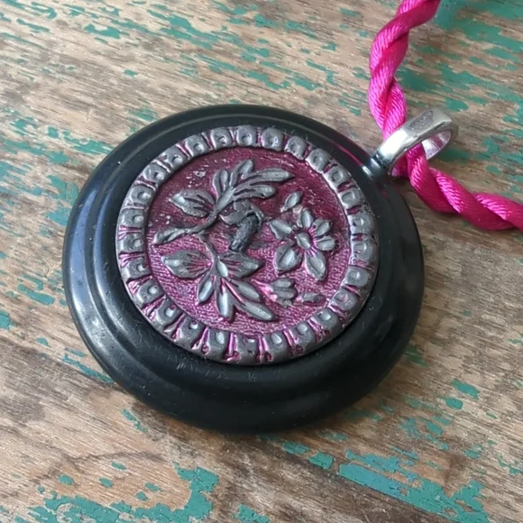 WHIMSY HOUSE I Upcycled Celluloid & Victorian Floral Metal Button Necklace - Picture 3 of 11